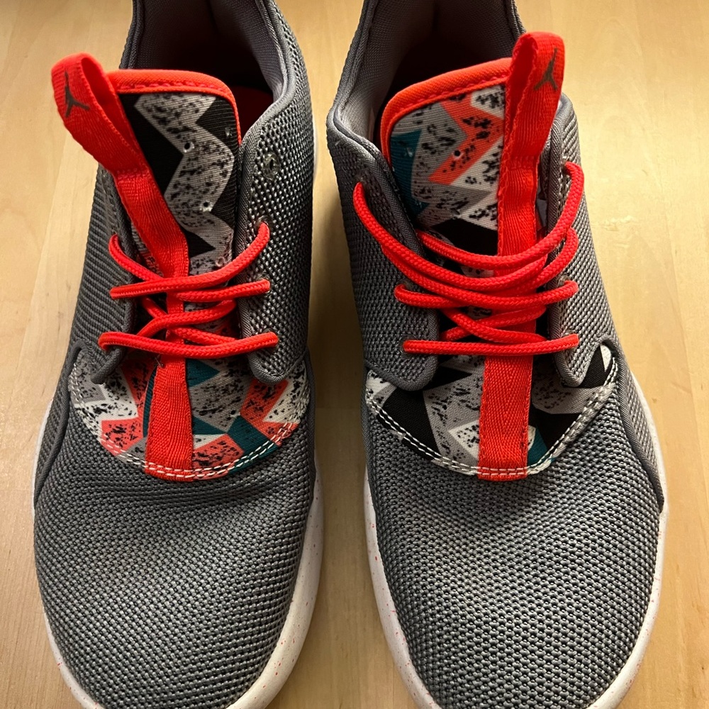 Jordan Ecliple Size 7y